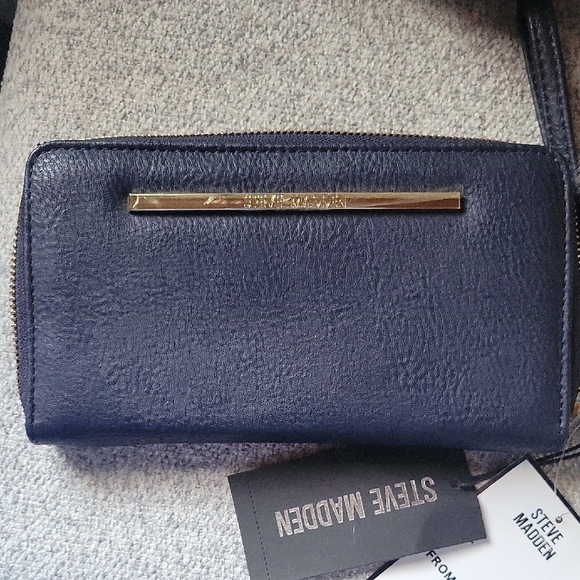 Steve Madden Blue Navy Wristlet  Wallet - Picture 1 of 8